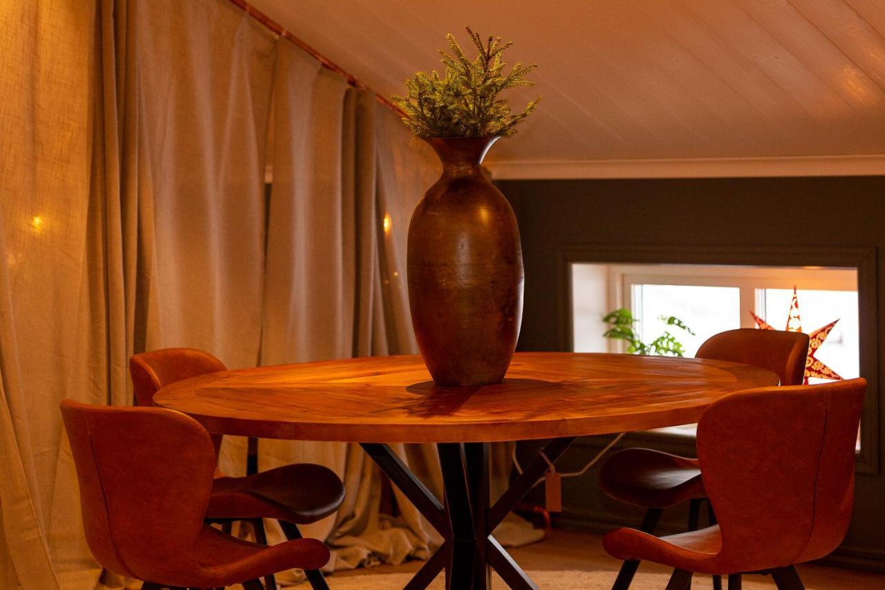 Mysig Laegenhet Med Oeppen Planloesning Pa Haestgard. Villa Ljung Luaran gambar